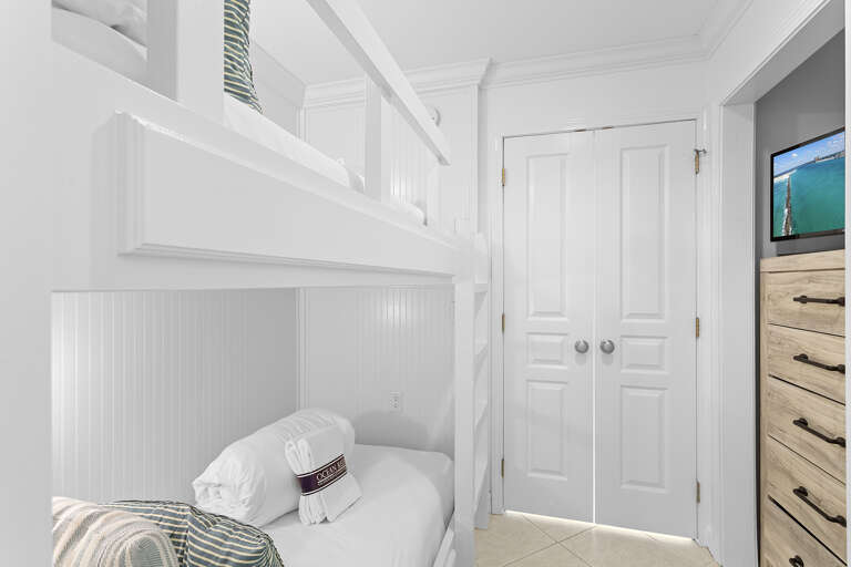 08-Beach-Resort-508-Bunk-Nook-Alt 08-Beach-Resort-508-Bunk-Nook-Alt