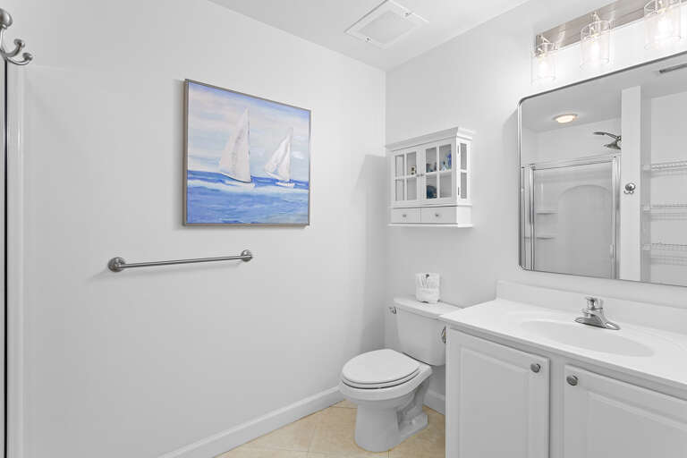 09-Beach-Resort-508-Guest-Bathroom 09-Beach-Resort-508-Guest-Bathroom