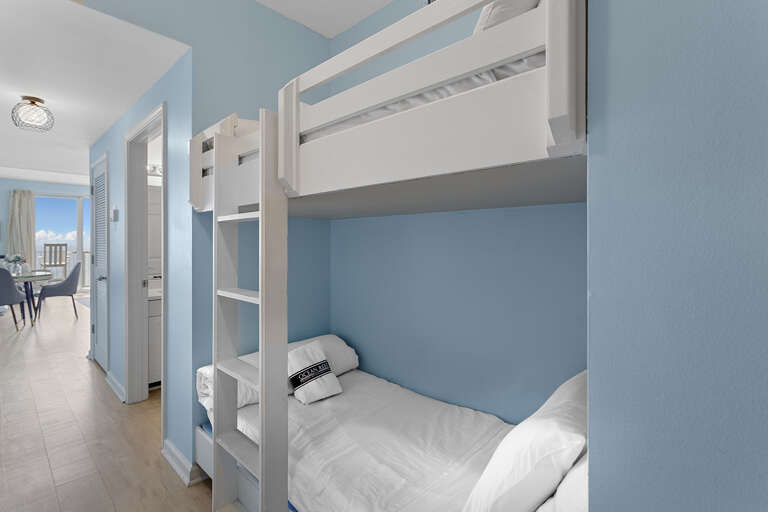 Majestic Sun 507A Bunks