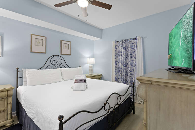 Majestic Sun 507A Master Bedroom