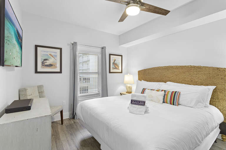 23-Majestic-Sun-406A-Primary-Bedroom