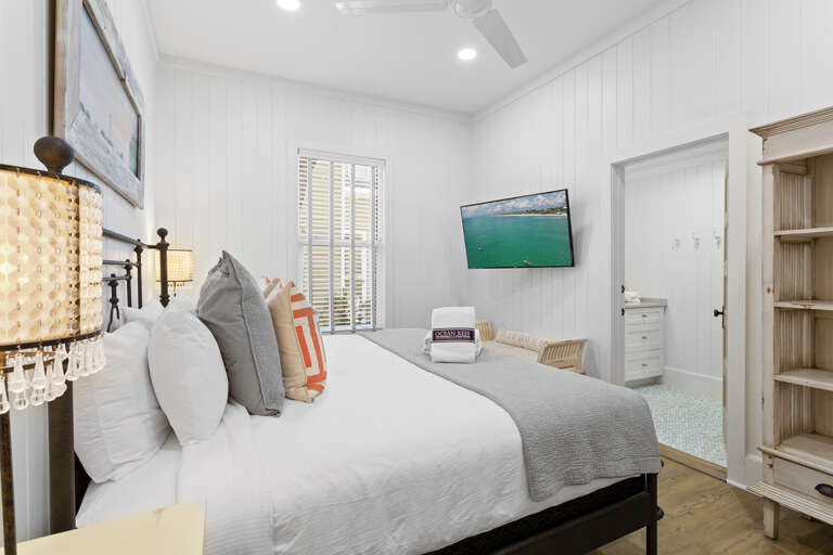 23-Goodnight-Moon-Guest-Bedroom