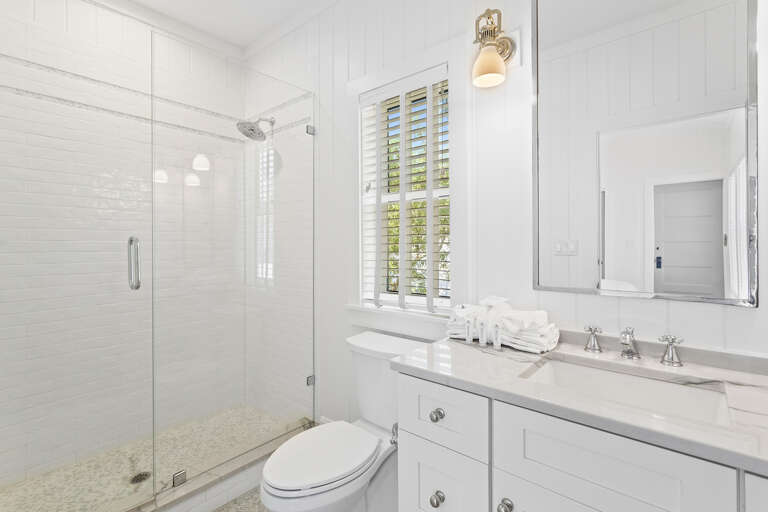 23-Bella-Luna-Bathroom-2 23-Bella-Luna-Bathroom-2