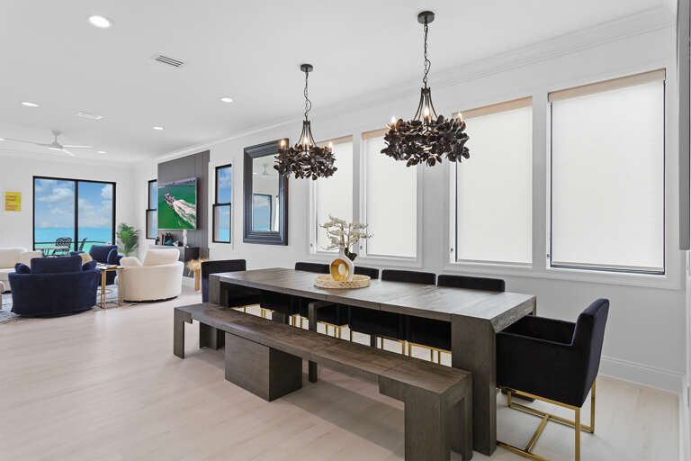 24-Paradise-Pointe-Dining