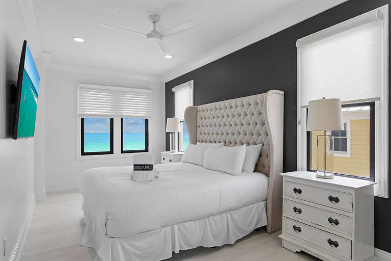24-Paradise-Pointe-Guest-Bedroom