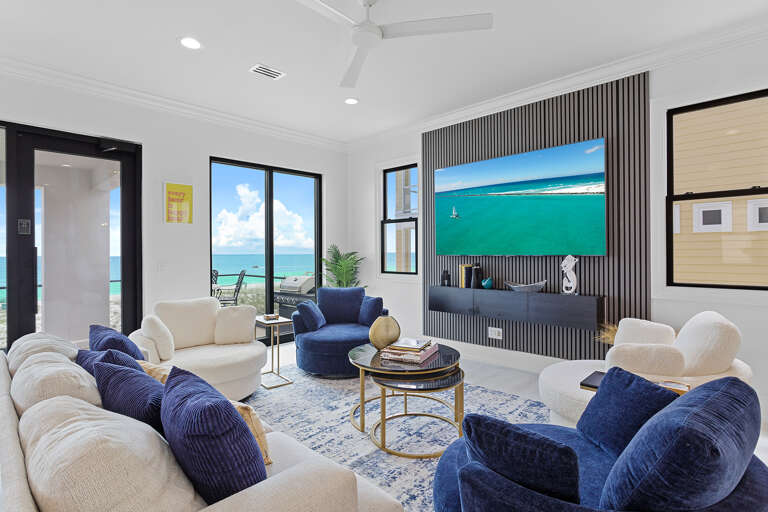 24-Paradise-Pointe-Living