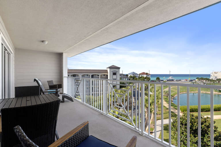 23-Amalfi-Coast-428D-Balcony-Alt