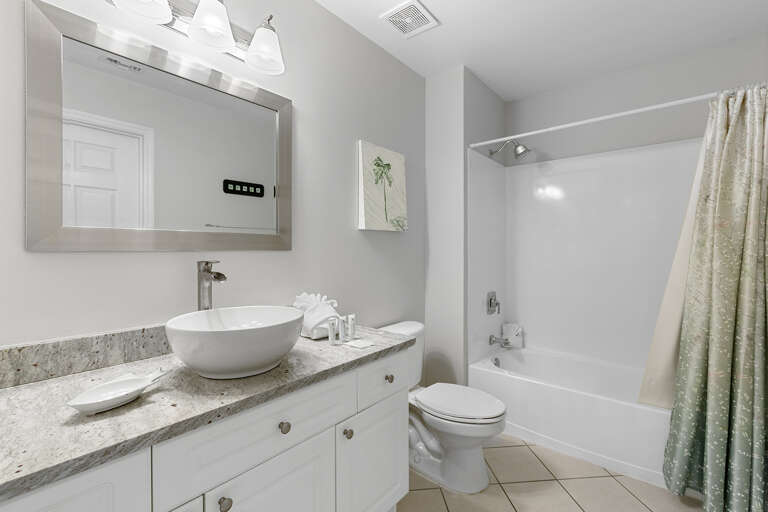 23-Amalfi-Coast-428D-Guest-Bathroom