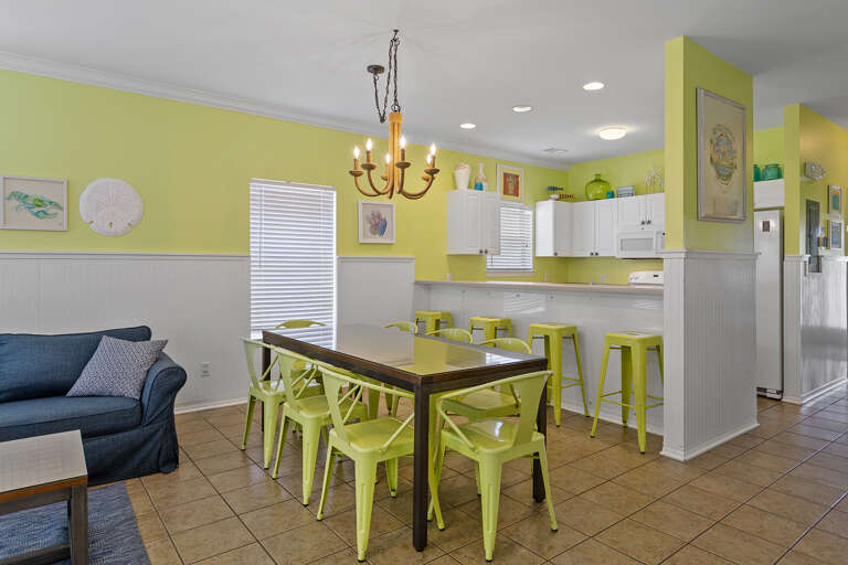 23-Toes-In-The-Sand-Dining