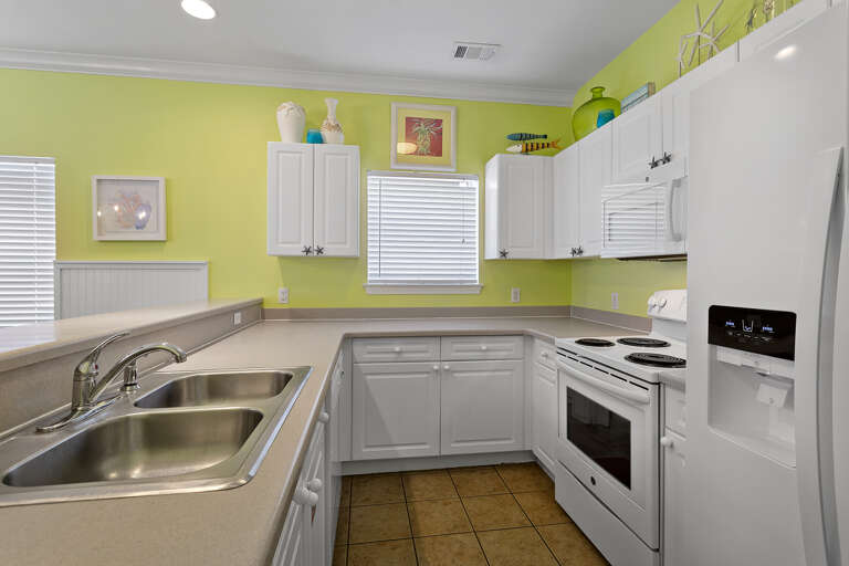 23-Toes-In-The-Sand-Kitchen-Alt