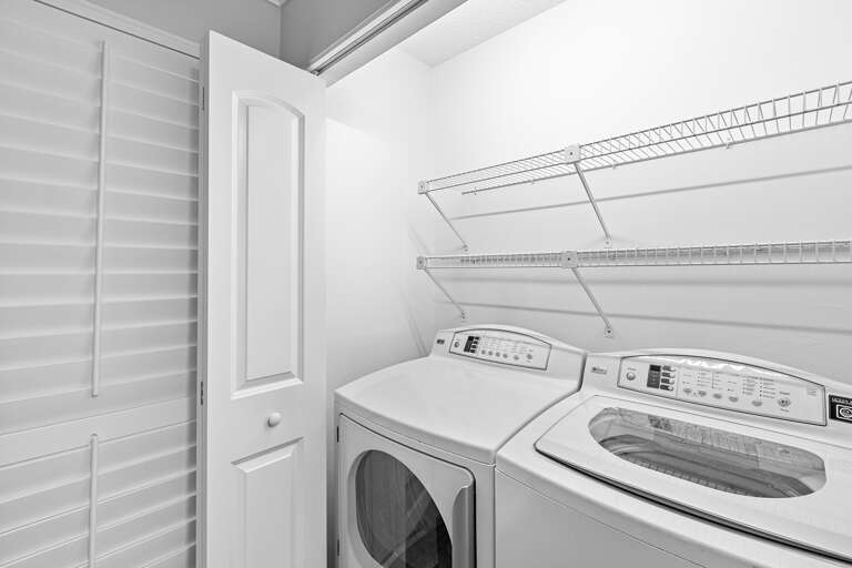 Mainsail 247 Laundry