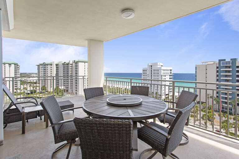 23-Sterling-Shores-1001-Balcony-Alt