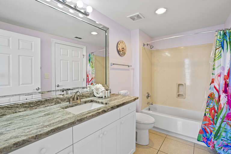 23-Sterling-Shores-1001-Guest-Bathroom-2
