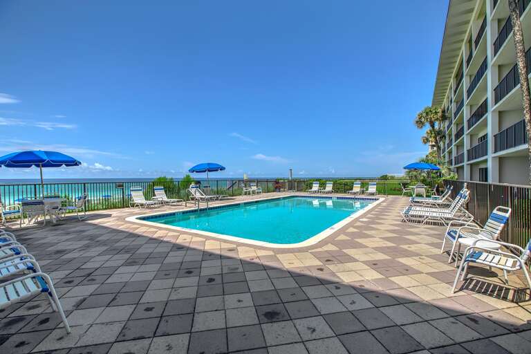 Huntington-By-The-Sea-Pool