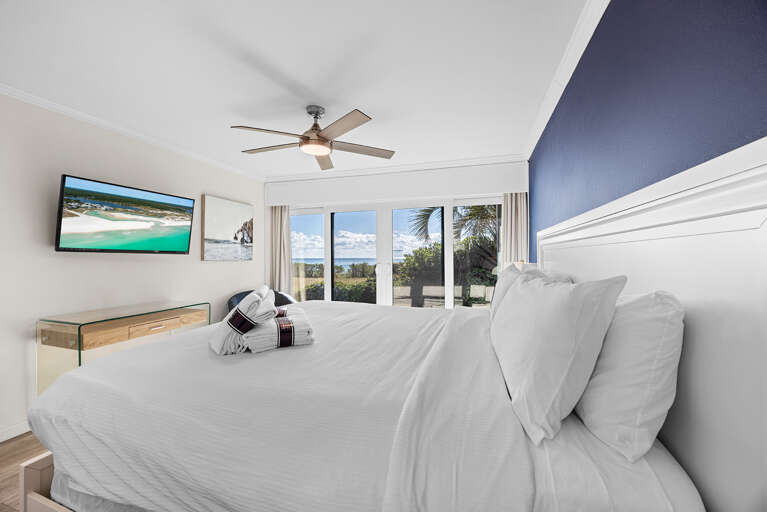 Huntington By The Sea 106 Master Bedroom Alt