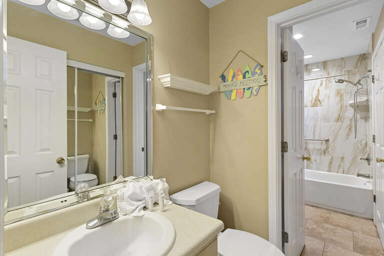 24-Windancer-301-Primary-Bathroom