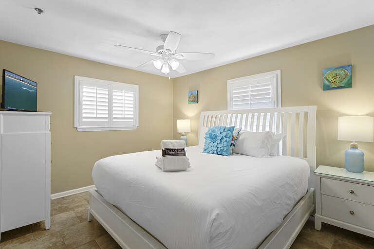 24-Windancer-301-Primary-Bedroom