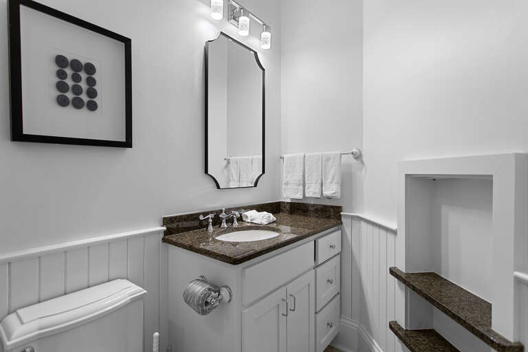 23-Seabourn-Bathroom-2