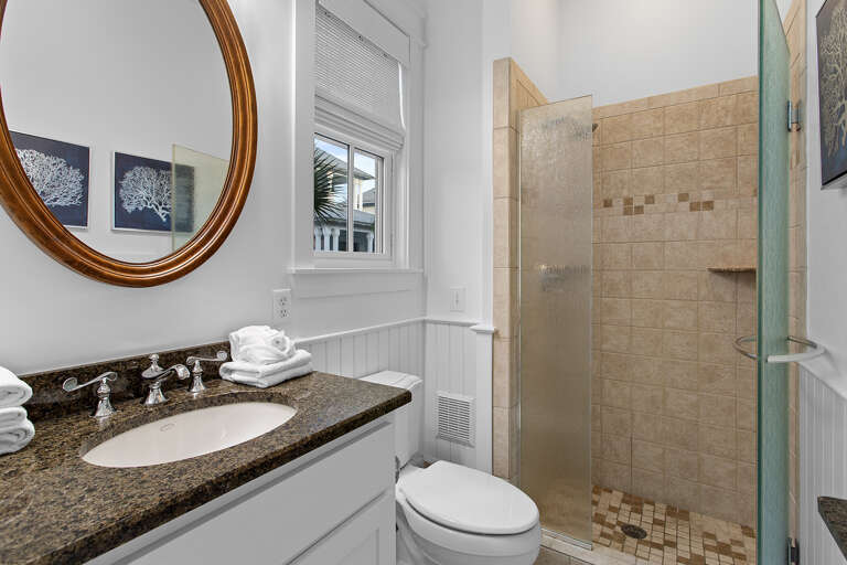 Seabourn Guest House Guest Bathroom