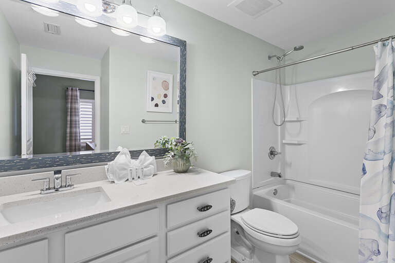 23-Beach-Resort-402-Primary-Bathroom 23-Beach-Resort-402-Primary-Bathroom