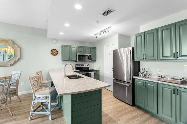 Beach Resort 402 Kitchen Alt 2