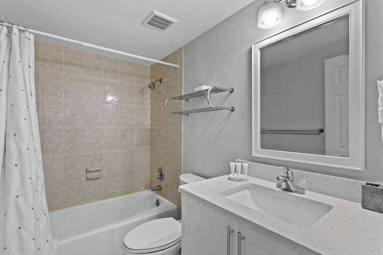 23-Huntington-By-The-Sea-404-Guest-Bathroom