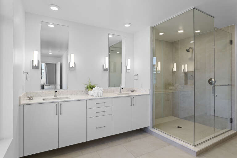 24-1900-Ninety-Eight-802-Guest-Bathroom-2