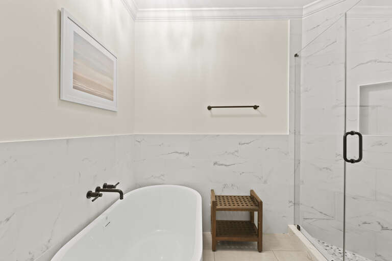 CD502 Master Bathroom Alt