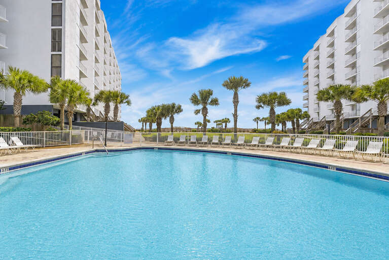 Mainsail Pool