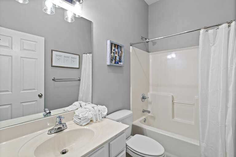 24-Seagrove-Highlands-2307-Guest-Bathroom 24-Seagrove-Highlands-2307-Guest-Bathroom