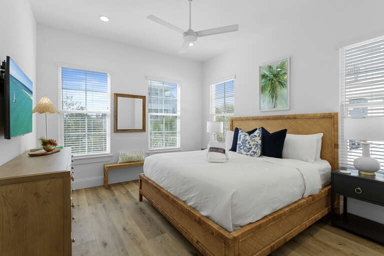 24-Sandcastle-on-Camelot-Guest-Bedroom-2