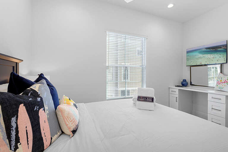 24-Sandcastle-on-Camelot-Guest-Bedroom-4-Alt