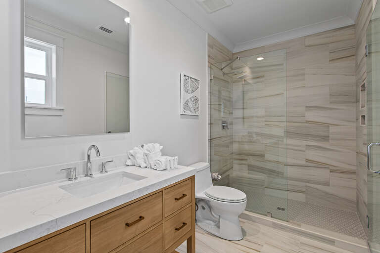 24-SeaStone-Bathroom-3