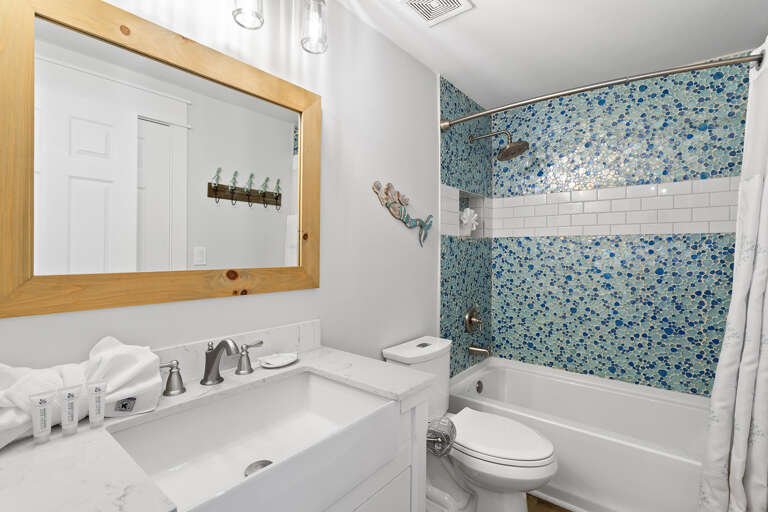 24-Majestic-Sun-501B-Guest-Bathroom-2 24-Majestic-Sun-501B-Guest-Bathroom-2