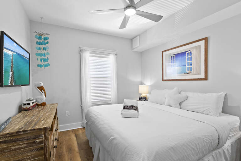 24-Majestic-Sun-501B-Guest-Bedroom 24-Majestic-Sun-501B-Guest-Bedroom