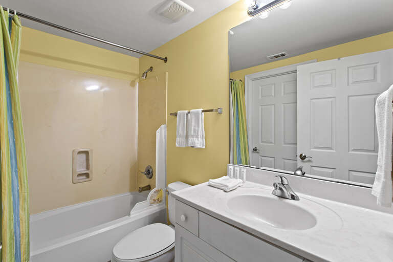 24-Sterling-Shores-810-Guest-Bathroom 24-Sterling-Shores-810-Guest-Bathroom