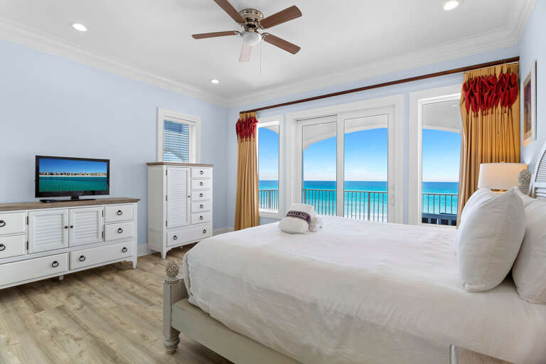 24-Camelot-Guest-Bedroom-2 24-Camelot-Guest-Bedroom-2