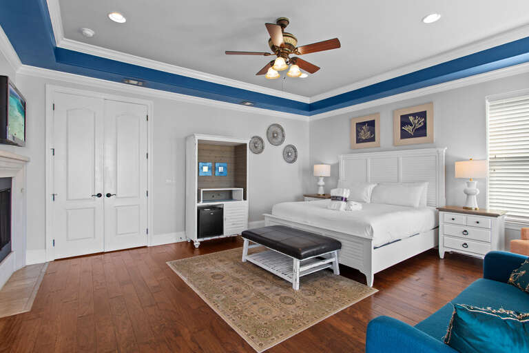 24-Commanders-Palace-Primary-Bedroom-Alt-2