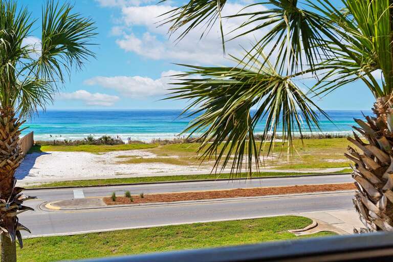 24-Commanders-Palace-Primary-Bedroom-Balcony-View