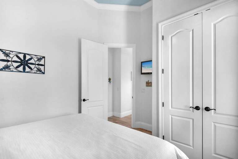 Commanders Palace Guest House Bedroom Alt