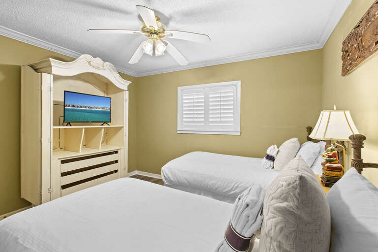 304HUNT Guest Bedroom