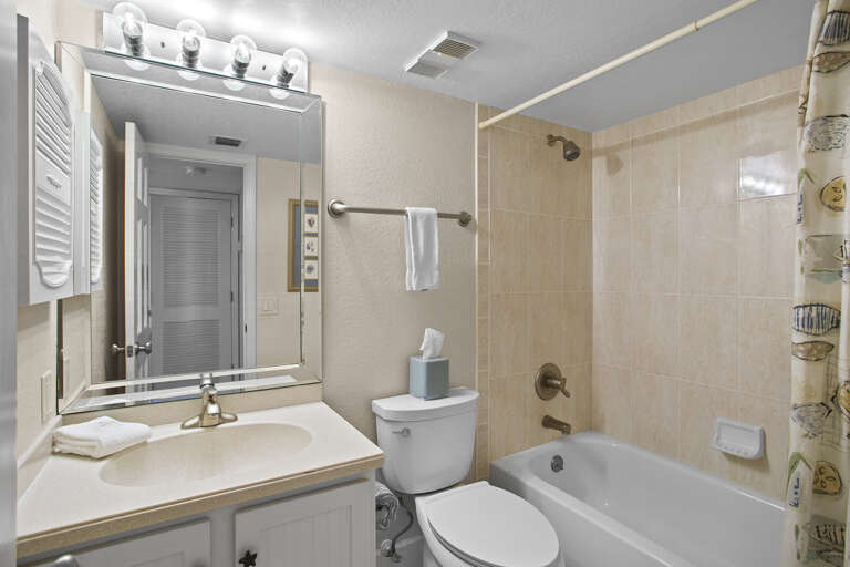 11-Mainsail-382-Guest-Bathroom-2