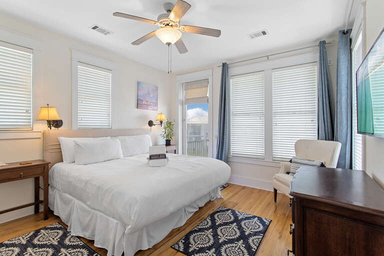 24-Five-O-Clock-Somewhere-Primary-Bedroom