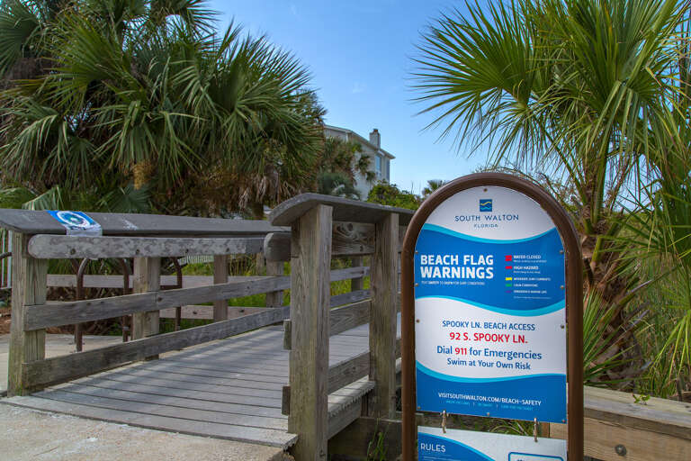 Spooky Ln Beach Access Sign