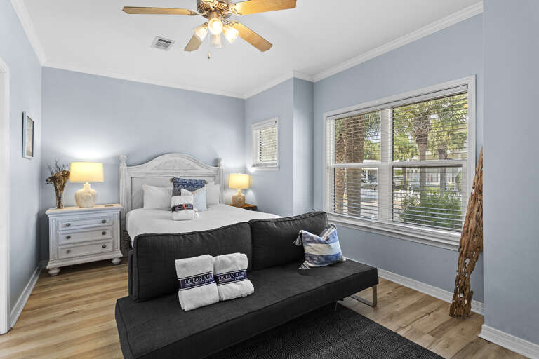 Sea Spray Cottage Guest Bedroom
