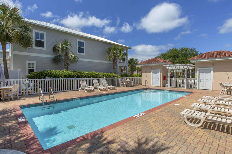 18-Emerald-Waters-Village-Pool