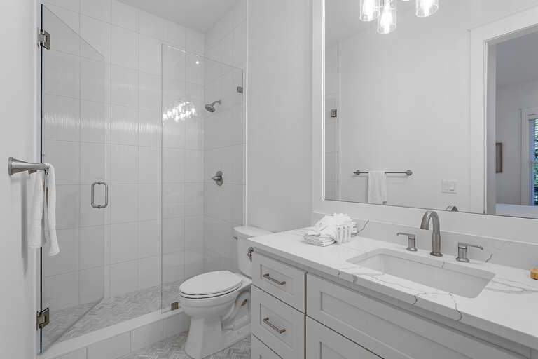 Sea La Vie Guest Bathroom 3