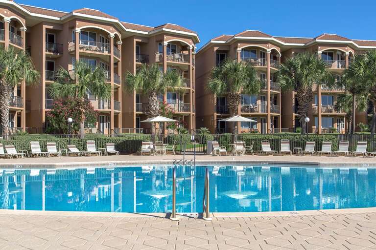 Mediterranea-Pool-Deck