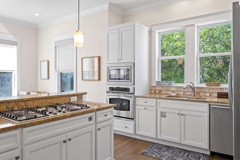 Just Shellin' Kitchen Alt