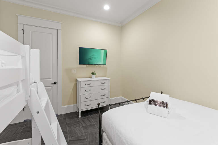Golden Sand Guest Bedroom 4 Alt
